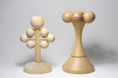 右のキャンドルホルダー