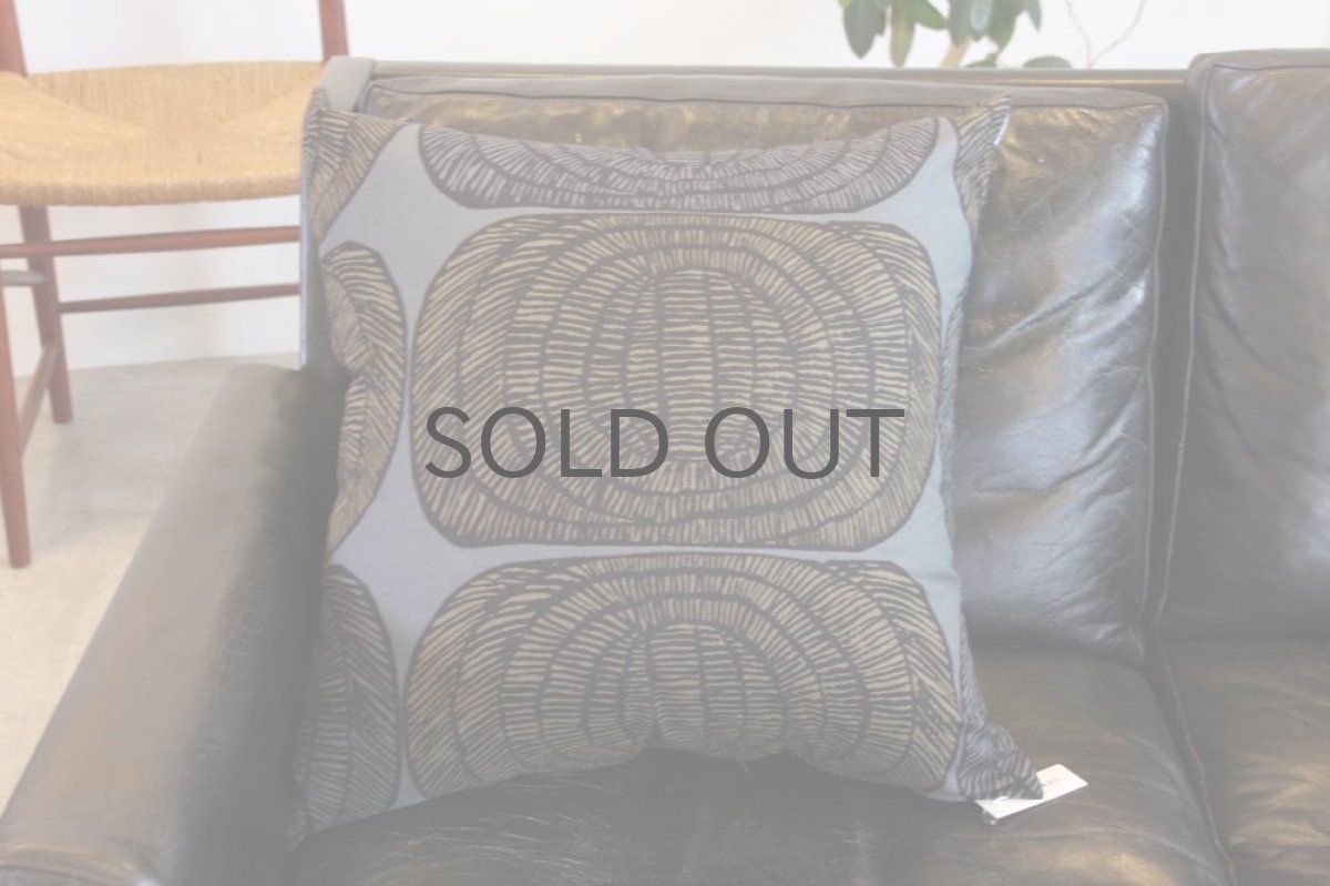 画像4: marimekko／マリメッコ／Mehiläispesä／新品／クッションカヴァー／洗える中綿クッション付き/50cm (4)