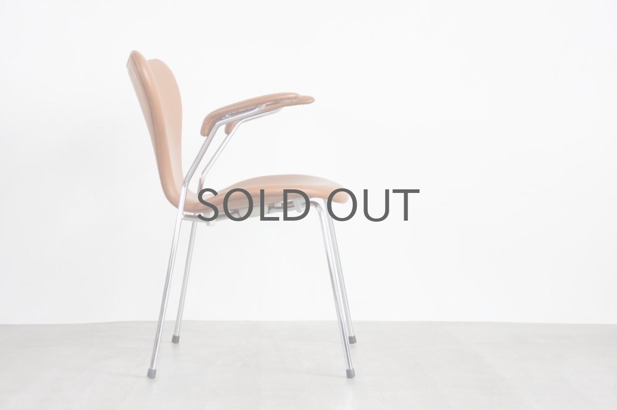 画像5: 北欧ビンテージ家具/Fritz Hansen/フリッツ・ハンセン/セブンチェア/アルネ・ヤコブセン/アーム付き革張り　 (5)