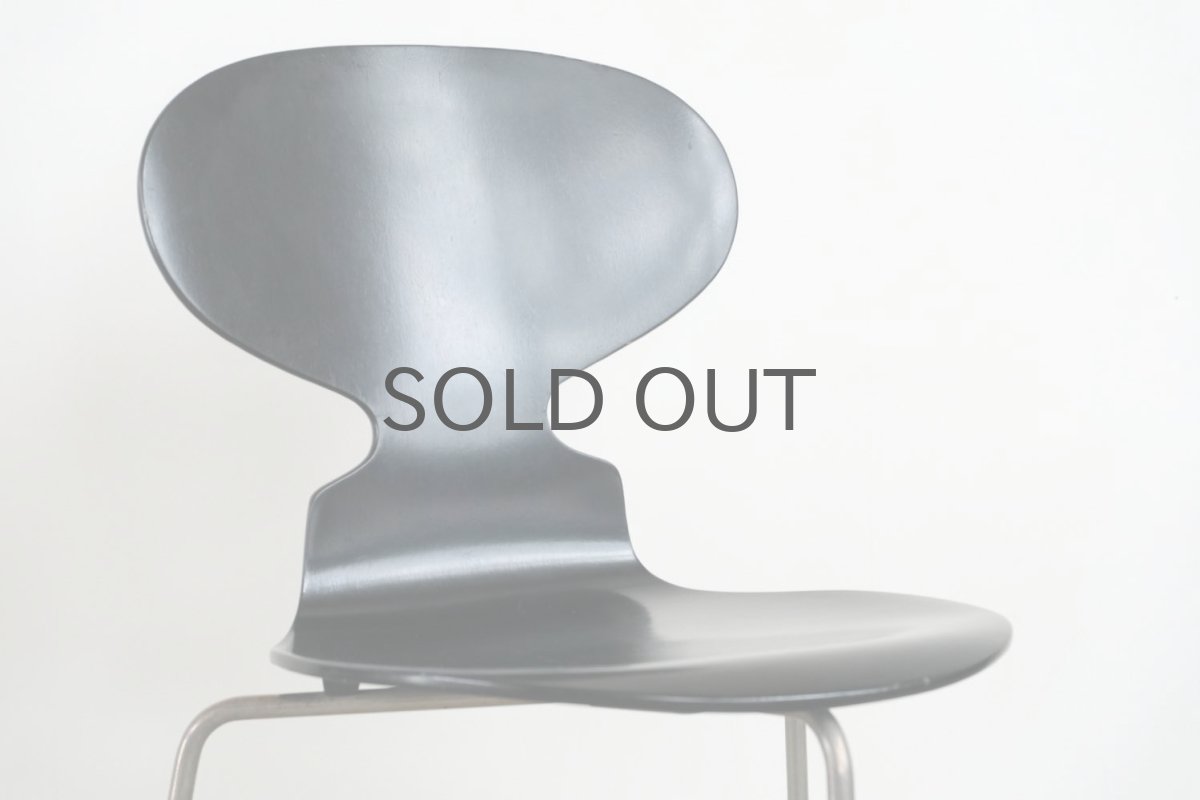 画像2: 【価格見直し】北欧ビンテージ家具/Fritz Hansen/フリッツ・ハンセン/アルネ・ヤコブセン/初期/アンツチェア/アントチェア/３本脚/ブラック　 (2)