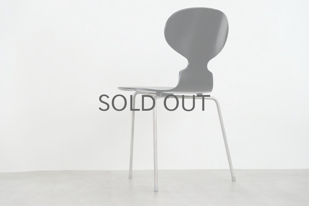 画像4: 【価格見直し】北欧ビンテージ家具/Fritz Hansen/フリッツ・ハンセン/アルネ・ヤコブセン/初期/アンツチェア/アントチェア/３本脚/ブラック　 (4)