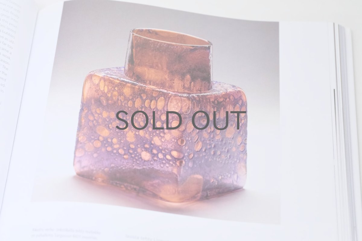 画像5: Kaj Franck 100 years/ カイ・フランク生誕100周年記念/展覧会の図録/Lasin taide The Art of Glass Kaj Franck 100 vuotta (5)