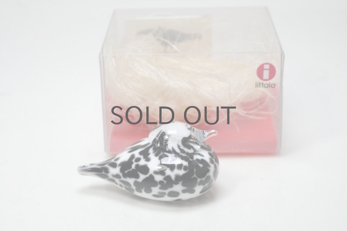 画像2: 北欧アートガラス/iittala/イッタラバード/Oiva Toikka/オイバトイッカ/Small GoldCrest/スモールゴールドクレスト/巣付き/ホワイト&ブラック斑点 (2)