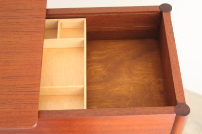 画像1: 北欧ビンテージ家具/デンマーク チーク ソーイングテーブル No.1
