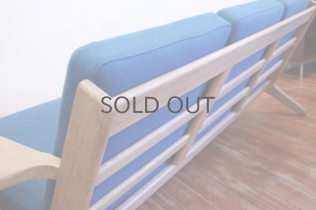 画像4: Hans j Wegnerハンス J ウェグナー　GE290　3人掛けソファー　オーク　お好みのカラーでファブリックを張り替えます　張り替え代込 (4)