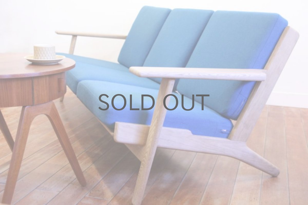 画像2: Hans j Wegnerハンス J ウェグナー　GE290　3人掛けソファー　オーク　お好みのカラーでファブリックを張り替えます　張り替え代込 (2)